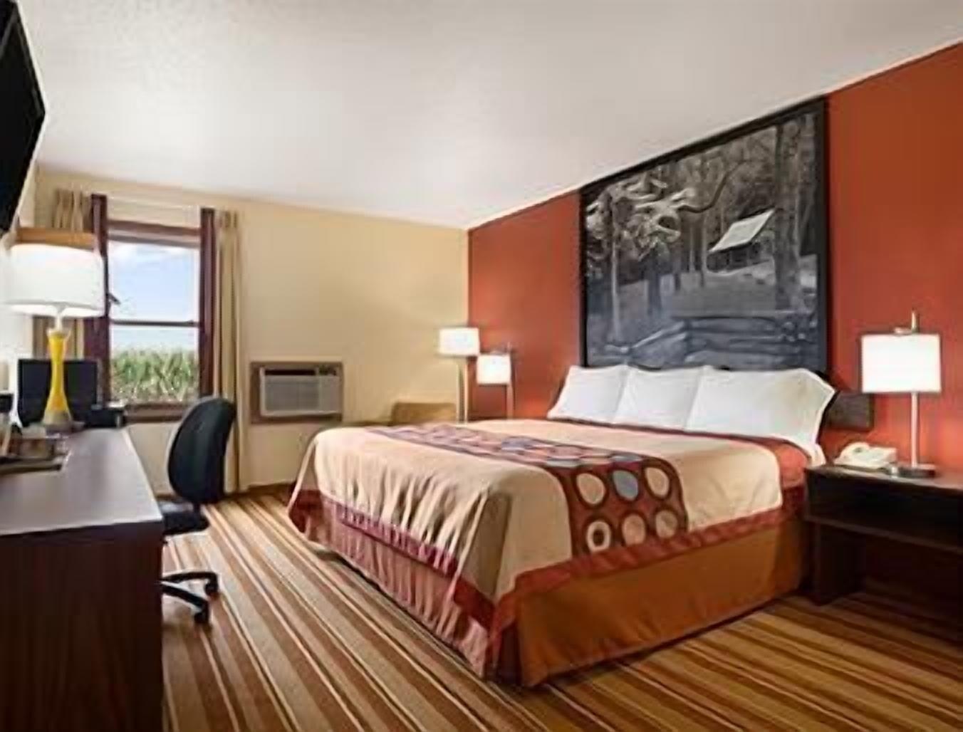 Super 8 By Wyndham Mattoon Hotel Bagian luar foto