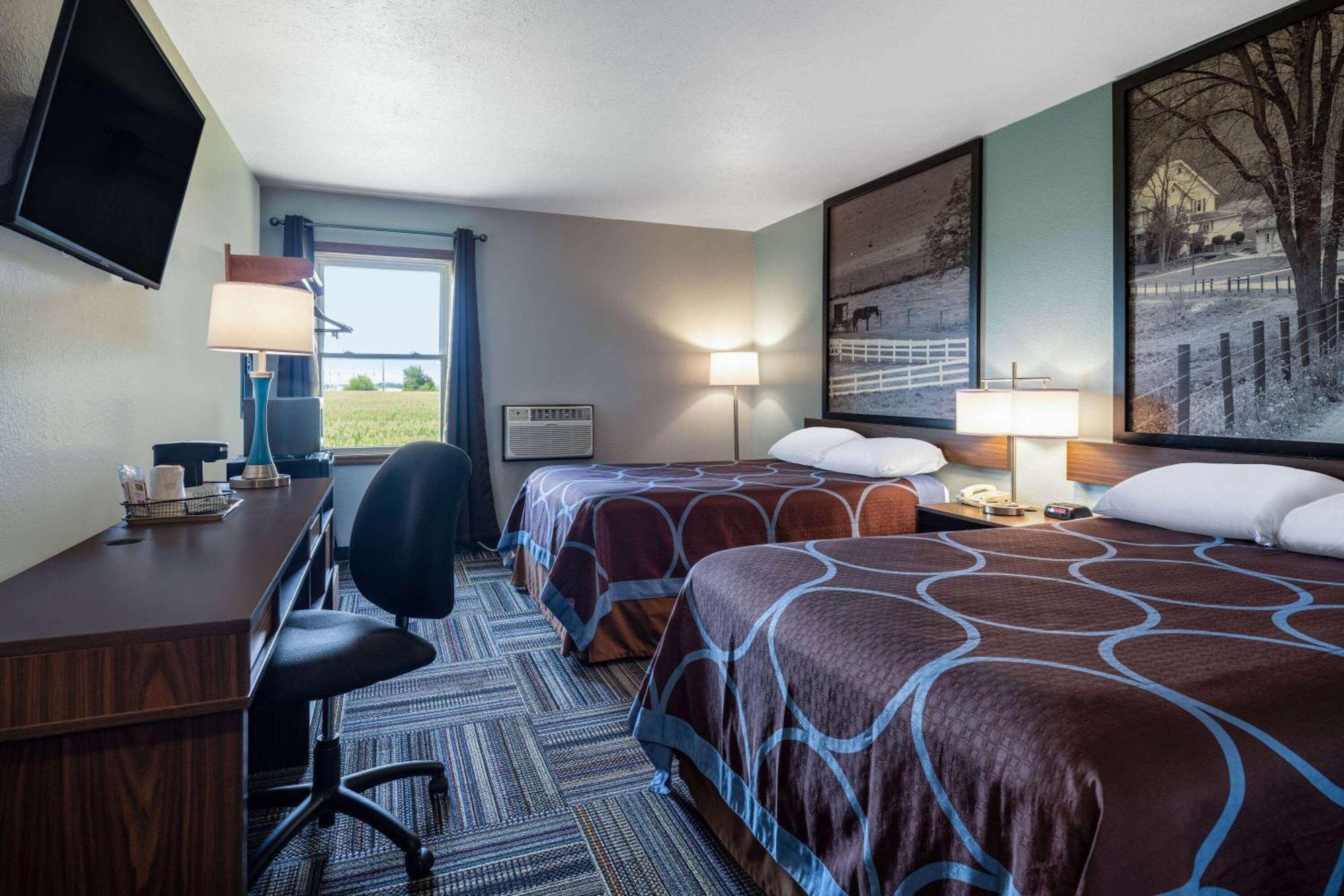Super 8 By Wyndham Mattoon Hotel Bagian luar foto