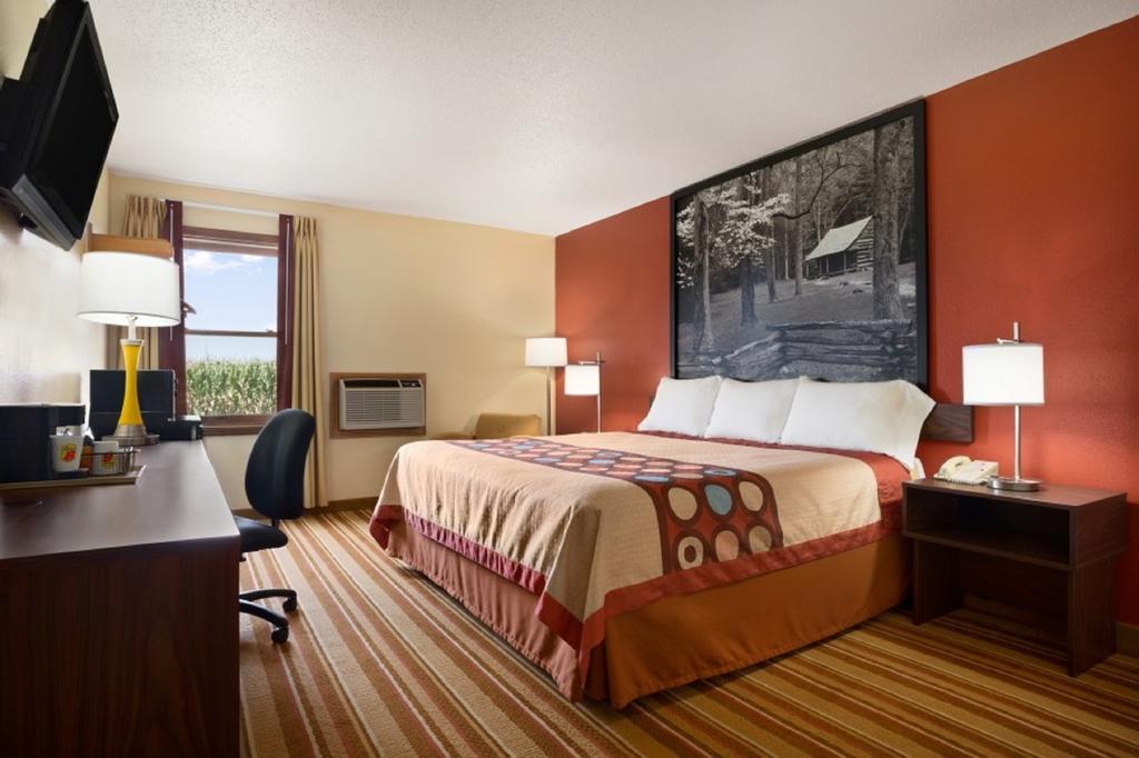 Super 8 By Wyndham Mattoon Hotel Bagian luar foto
