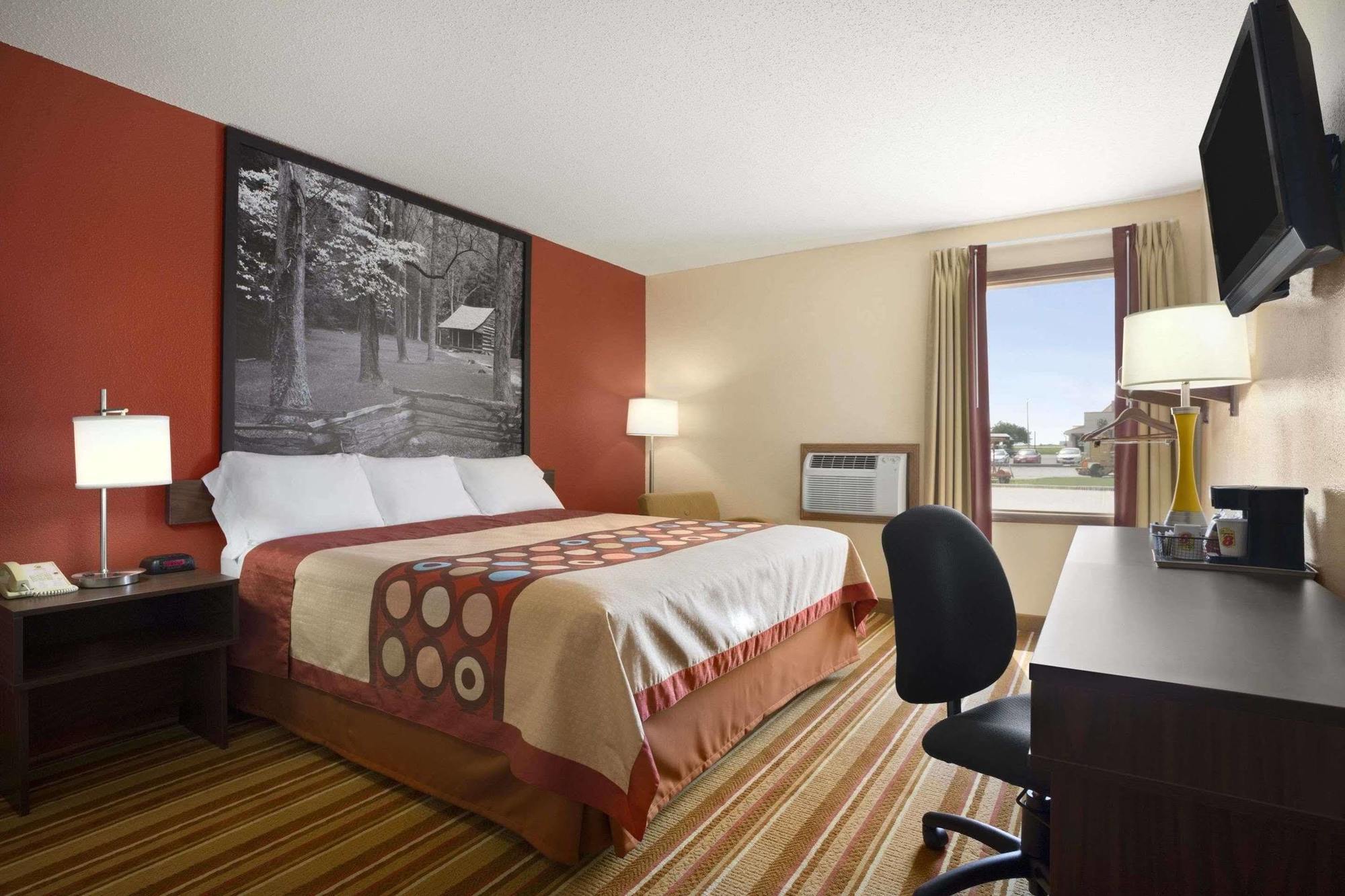 Super 8 By Wyndham Mattoon Hotel Bagian luar foto